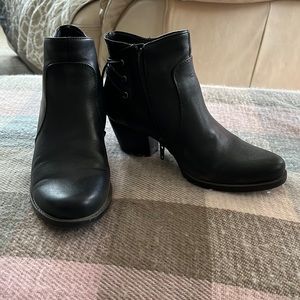 Baretraps Roscoe ankle boot